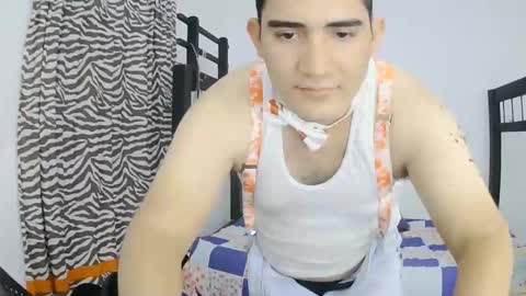 Snapshot of camilowhite_ chatting on 10.27.25 Camilowhite online show from 10.27.25