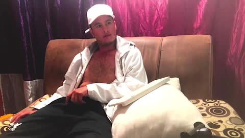 Snapshot of camivaron chatting on 02.07.25 camivaron online show from 02.07.25