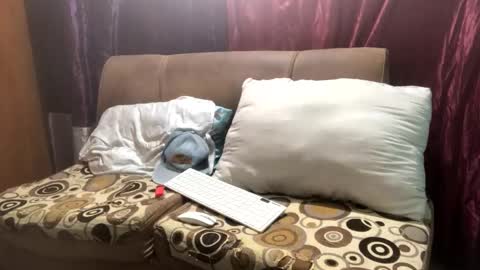 Snapshot of camivaron chatting on 02.08.25 camivaron online show from 02.08.25