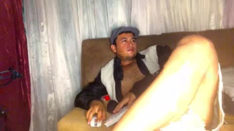 Snapshot of camivaron chatting on 02.10.25 camivaron online show from 02.10.25