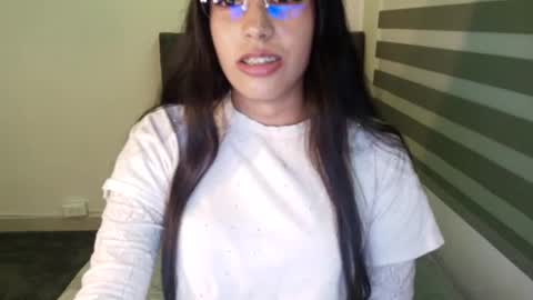 Snapshot of camivelvet chatting on 08.04.26 Camila online show from 08.04.26