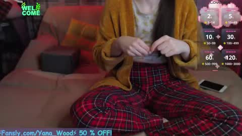 Snapshot of camkitana01 chatting on 02.13.25 Kitana online show from 02.13.25