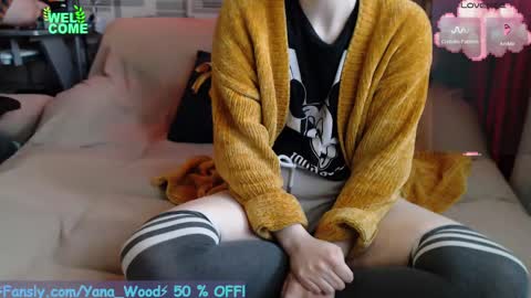 Snapshot of camkitana01 chatting on 02.16.25 Kitana online show from 02.16.25