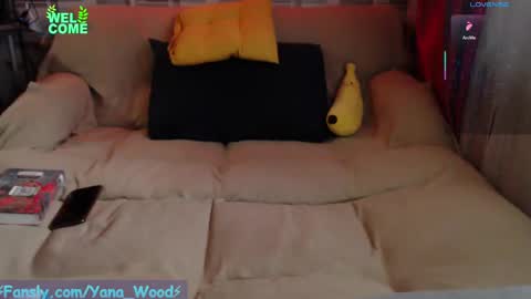 Snapshot of camkitana01 chatting on 03.04.25 Kitana online show from 03.04.25