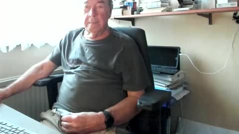 Snapshot of cammee chatting on 01.19.26 Cammee online show from 01.19.26