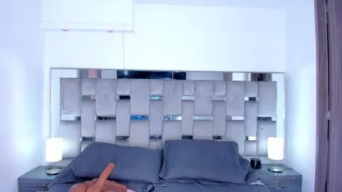 Camila online show from 10.19.25