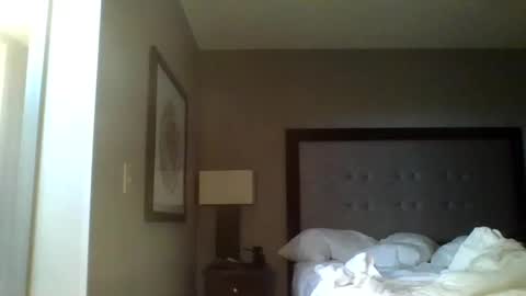 Snapshot of cammyman6900 chatting on 01.29.25 cammyman6900 online show from 01.29.25