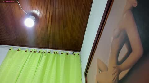 Snapshot of candi_afrodita chatting on 09.20.25 candi afrodita online show from 09.20.25