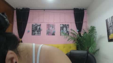 Snapshot of candiapole chatting on 01.29.25 Candy online show from 01.29.25