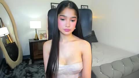 candiceferragamo online show from 10.18.25