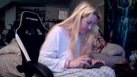 Candi online show from 05.06.26