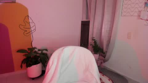 Snapshot of candy__rosee chatting on 12.10.24 online show from 12.10.24