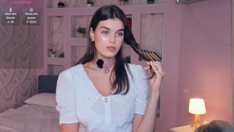 Snapshot of candy_flo chatting on 09.26.25 Flora online show from 09.26.25