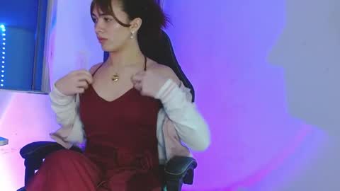 Snapshot of candy_giuliana21 chatting on 04.21.26 candy_giuliana21 online show from 04.21.26