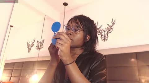 Snapshot of candy_lovee6 chatting on 10.12.25 CANDY LOVE DANNA online show from 10.12.25