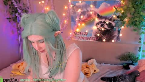 Snapshot of candy_yeah chatting on 04.04.26 Mary online show from 04.04.26