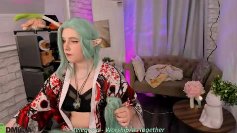 Snapshot of candy_yeah chatting on 05.04.26 Mary online show from 05.04.26