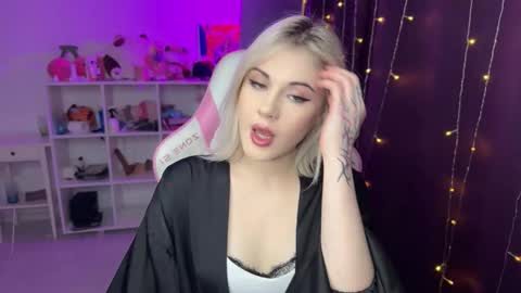 Snapshot of candyhannah chatting on 11.06.25 You can call me HH online show from 11.06.25