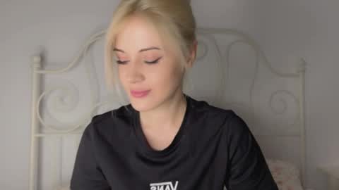 You can call me HH online show from 02.25.26