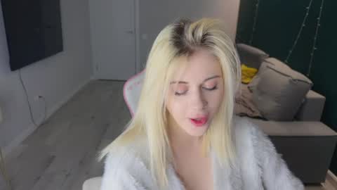 You can call me HH online show from 04.25.26