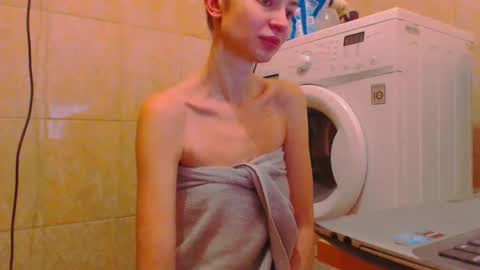 Snapshot of candyjesx chatting on 01.28.25 CANDYJESx online show from 01.28.25