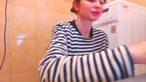 Snapshot of candyjesx chatting on 02.12.25 CANDYJESx online show from 02.12.25