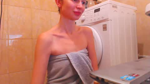 Snapshot of candyjesx chatting on 02.19.25 CANDYJESx online show from 02.19.25