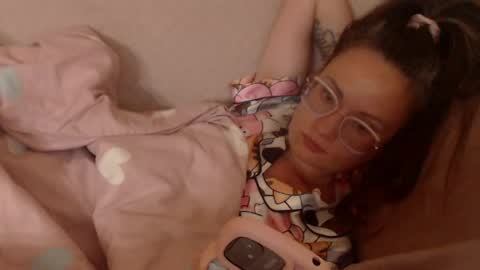 Snapshot of candylady136 chatting on 05.11.26 say meow and send tip online show from 05.11.26