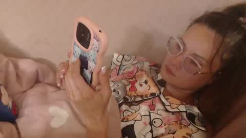 Snapshot of candylady136 chatting on 05.12.26 say meow and send tip online show from 05.12.26