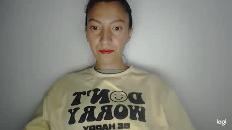 Snapshot of candymilfff chatting on 01.06.25 candymilfff online show from 01.06.25