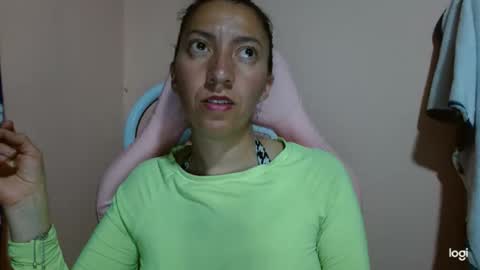 Snapshot of candymilfff chatting on 04.23.26 candymilfff online show from 04.23.26
