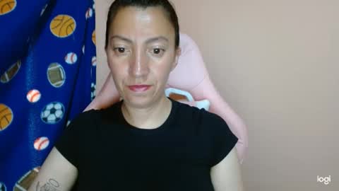 Snapshot of candymilfff chatting on 05.23.26 candymilfff online show from 05.23.26