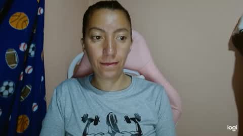 Snapshot of candymilfff chatting on 05.27.26 candymilfff online show from 05.27.26