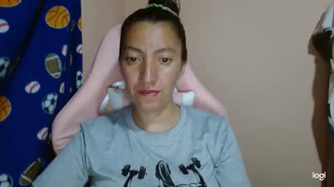Snapshot of candymilfff chatting on 05.28.26 candymilfff online show from 05.28.26
