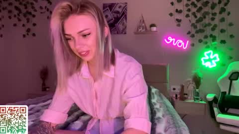 Snapshot of candyrass chatting on 05.14.26 Candy online show from 05.14.26