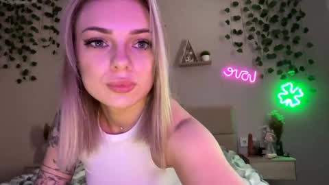 Snapshot of candyrass chatting on 05.16.26 Candy online show from 05.16.26
