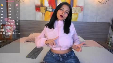 Snapshot of candys_victoria chatting on 02.26.25 Candys Victoria online show from 02.26.25