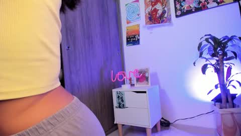 Camilla online show from 02.17.25