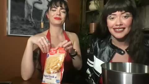 Snapshot of captainpartytits chatting on 04.25.26 Remi Ferdinand online show from 04.25.26