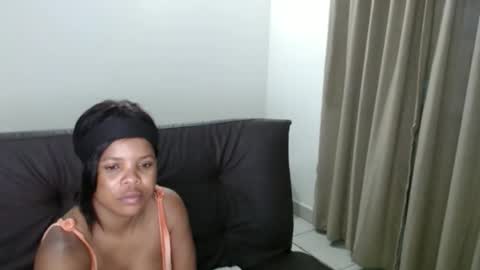 Snapshot of caramelbbe chatting on 09.20.25 fifi online show from 09.20.25