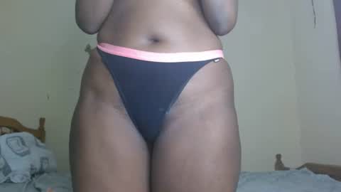 Snapshot of caramelebony_ chatting on 03.02.25 caramelebony_ online show from 03.02.25