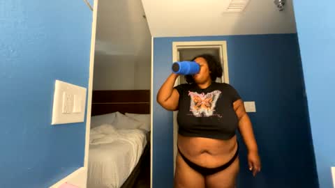 Snapshot of caramelgoddess14 chatting on 07.18.26 caramelgoddess14 online show from 07.18.26