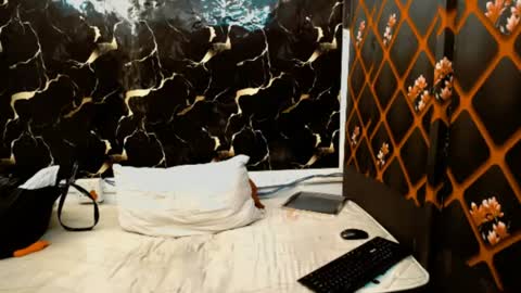 Snapshot of caramelminxx_ chatting on 07.10.26 caramelminxx_ online show from 07.10.26