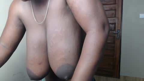 Snapshot of cardixxbabe chatting on 05.25.26 cardixxbabe online show from 05.25.26