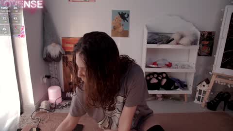 Snapshot of careful_i_bite chatting on 01.18.25 NONA follow online show from 01.18.25