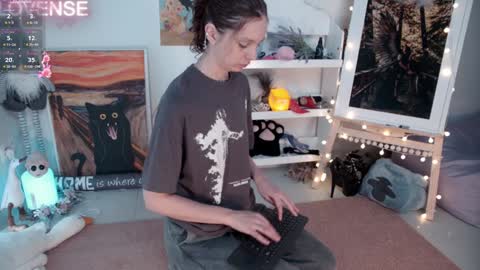 Snapshot of careful_i_bite chatting on 02.01.25 NONA follow online show from 02.01.25