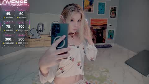 Snapshot of careful_i_bite chatting on 09.24.25 NONA follow online show from 09.24.25