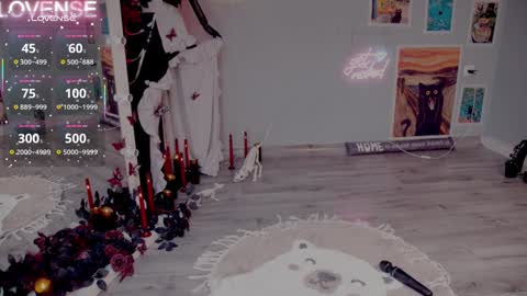 Snapshot of careful_i_bite chatting on 11.09.25 NONA follow online show from 11.09.25