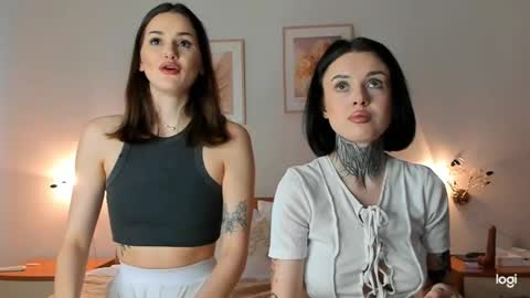 caressyourself online show from 01.12.25