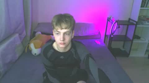 Snapshot of carl_kvirrr chatting on 12.17.24 Carl online show from 12.17.24